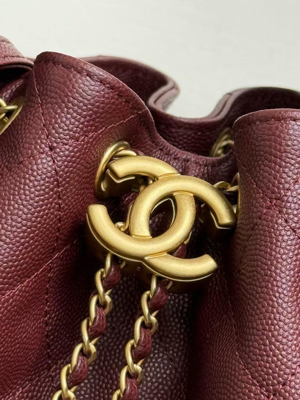 Quilted Bucket Bag – Burgundy Edition
